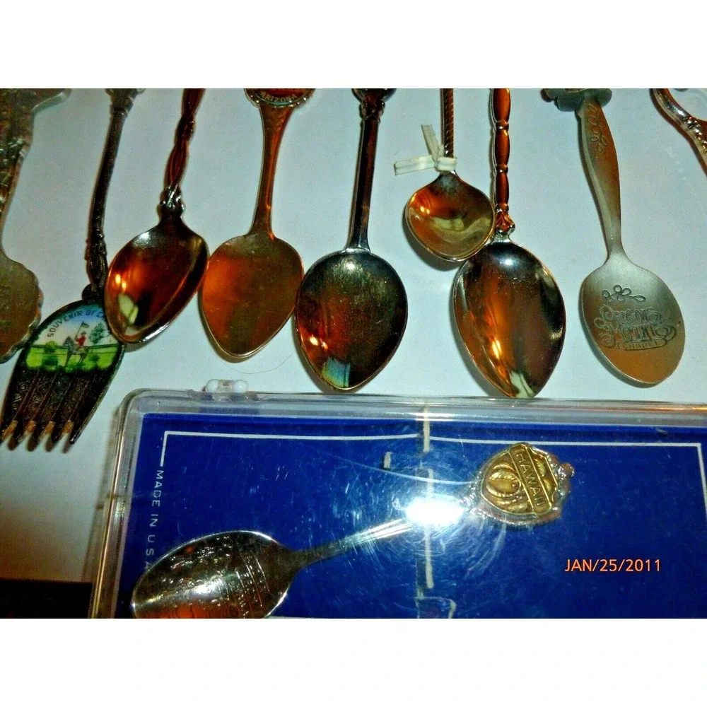 Vintage Souvenir Collector Spoon Lot 15pc Hawaii Alaska Seattle Precious Moments